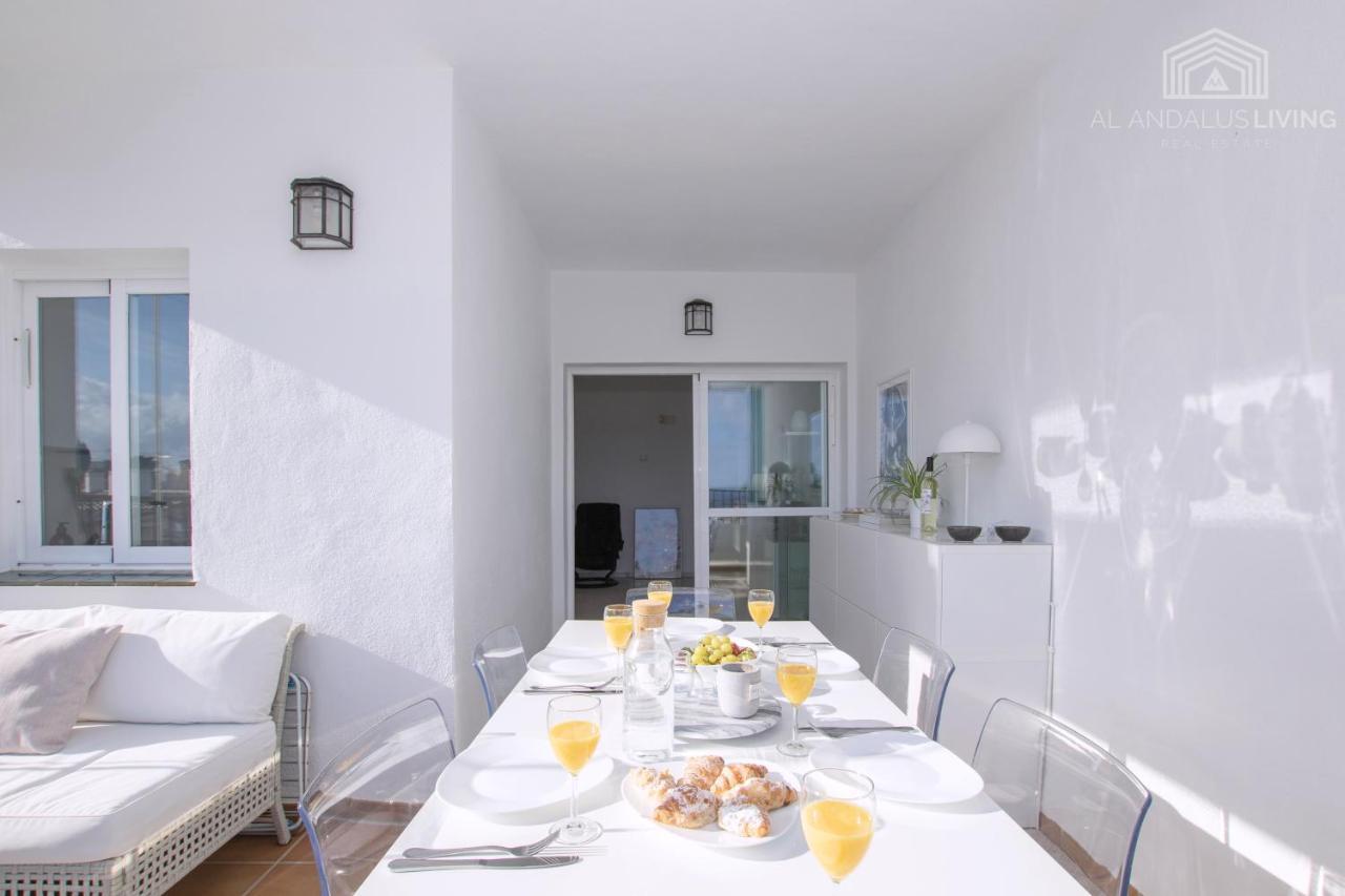 Scandinavian Style Apartment With Amazing Sea Views And South West Facing Sunny Terrace In Miraflores Walking Distance To The Beach! Málaga Exterior foto
