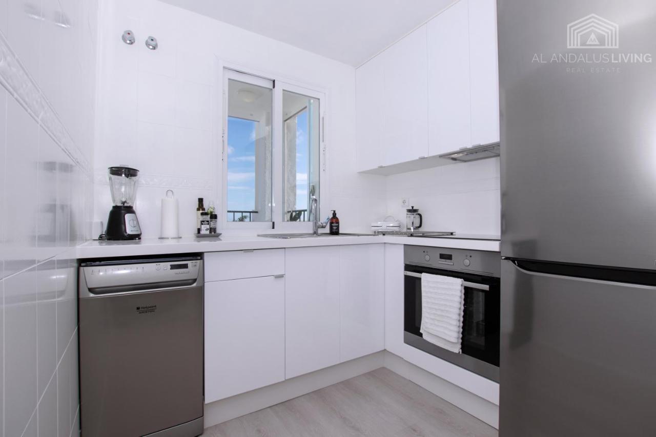 Scandinavian Style Apartment With Amazing Sea Views And South West Facing Sunny Terrace In Miraflores Walking Distance To The Beach! Málaga Exterior foto